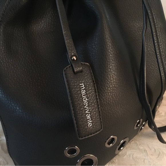 Maude Vivante Awesome 🤩 Grommetted Feather-light Bucket Bag - Picture 5 of 11